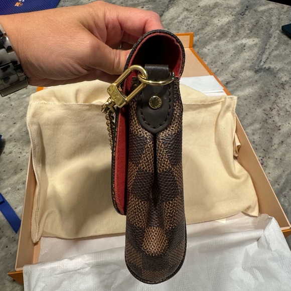 EUC Louis Vuitton Favorite MM - Picture 9 of 10